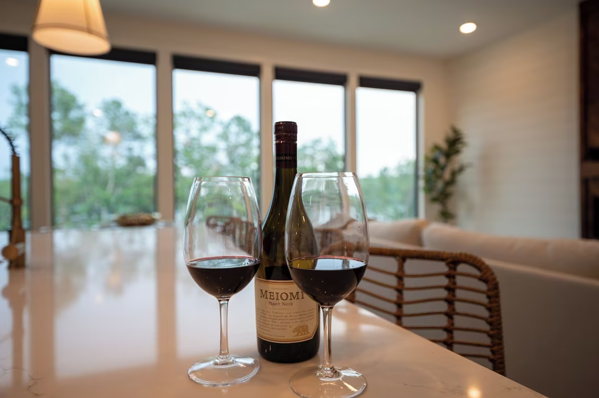 Marina Parc Villas Vacation rental at Lake Arrowhead Welcome wine display