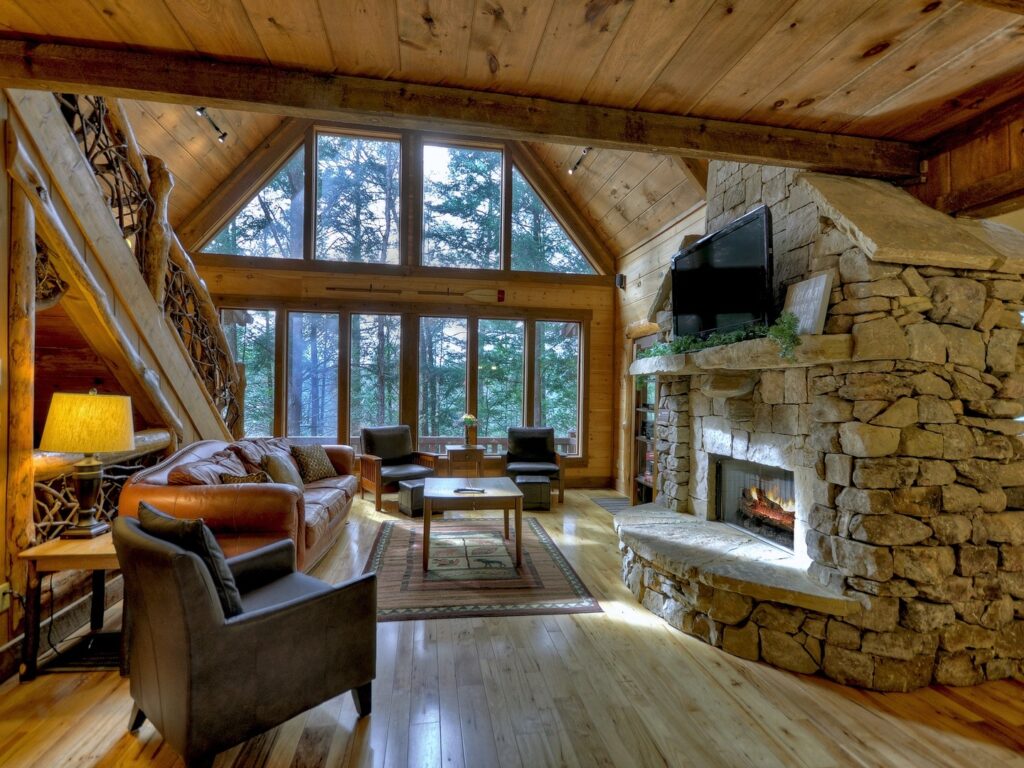 Living Room of Vacation Rental Reel Creek Lodge